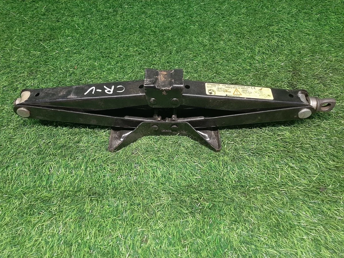 В наличии: домкрат на Honda Accord 7