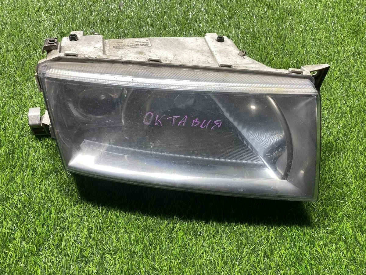 Фара Skoda Octavia A4