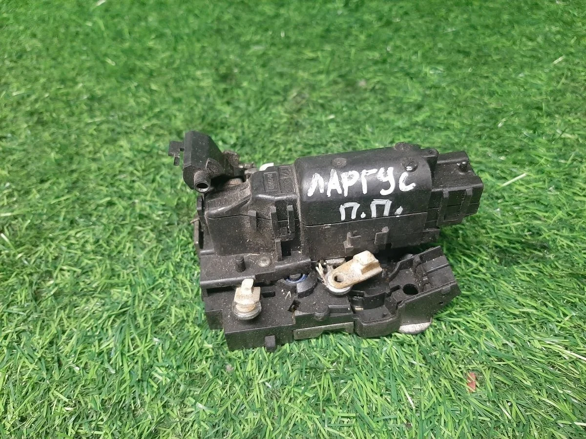 Замок двери передний правый Лада Ларгус 1