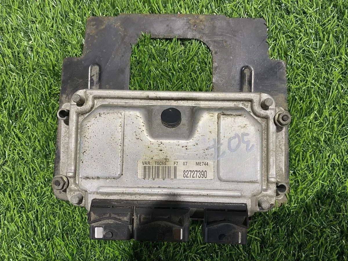 Блок управления двигателем Peugeot 307