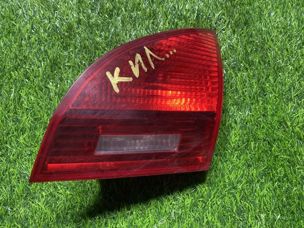 Фонарь крышки задний правый Kia Venga