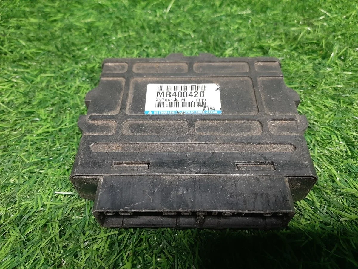 Блок управления ABS Mitsubishi Pajero 3