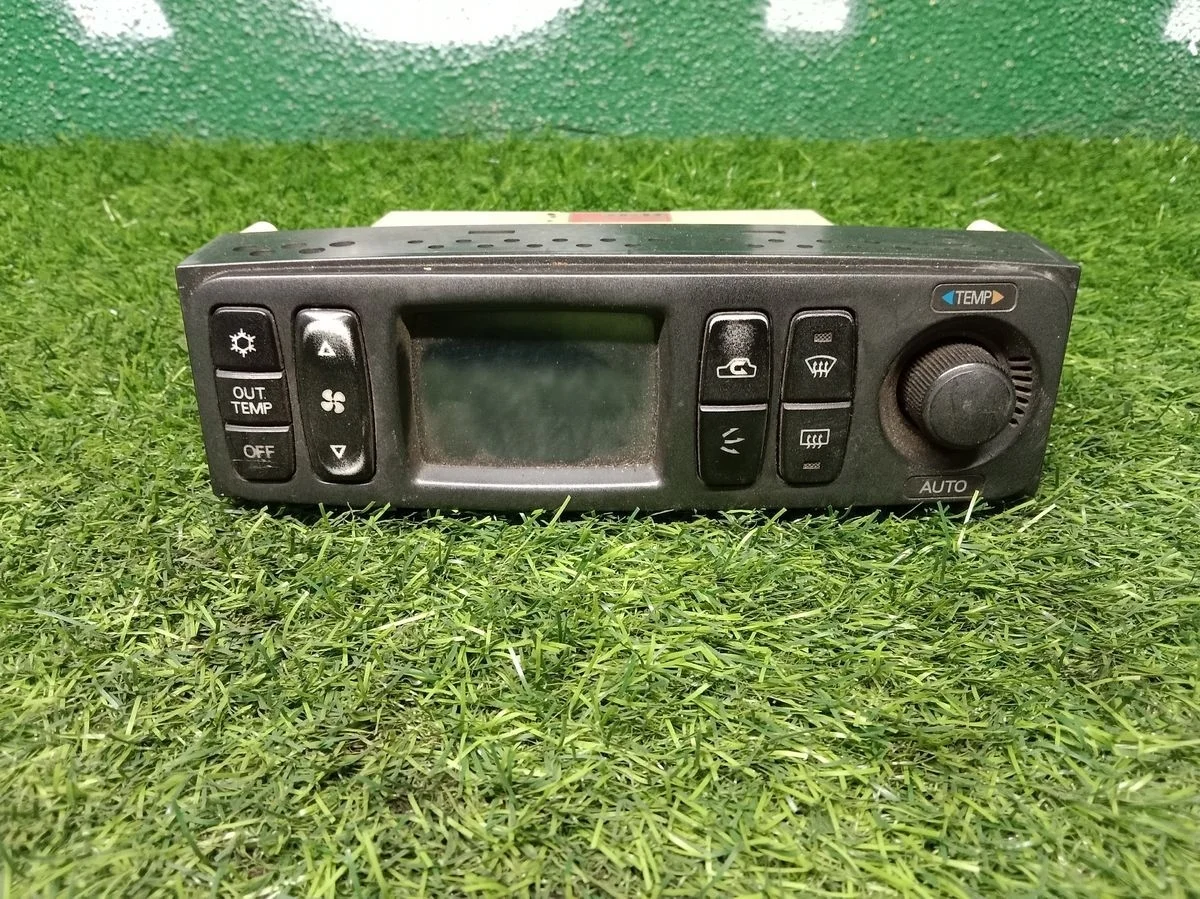 Блок управления климат-контролем Mitsubishi Galant