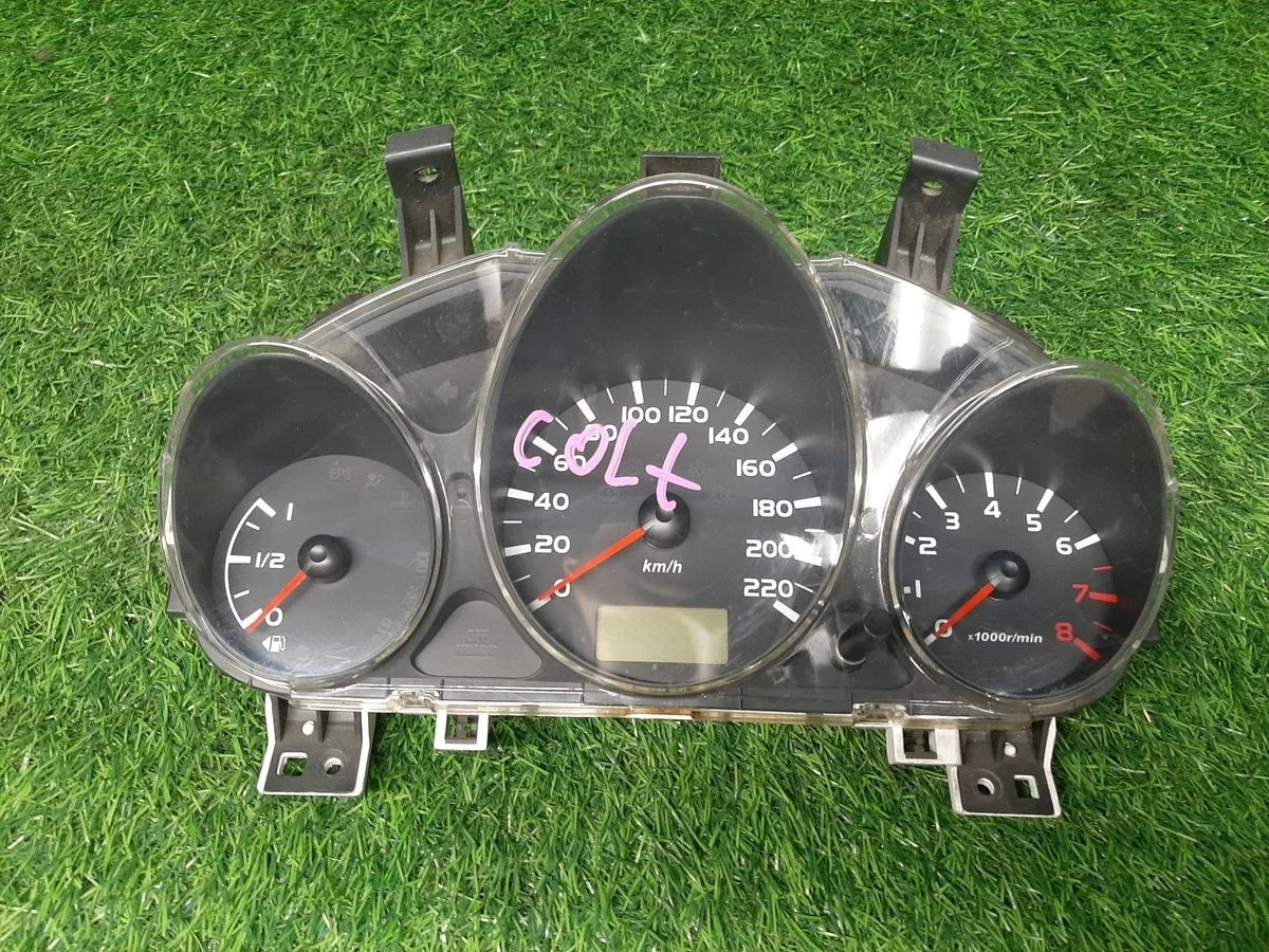 В наличии: Панель приборов Mitsubishi Colt 6 z30