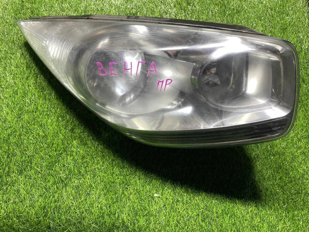 Фара правая Kia Venga