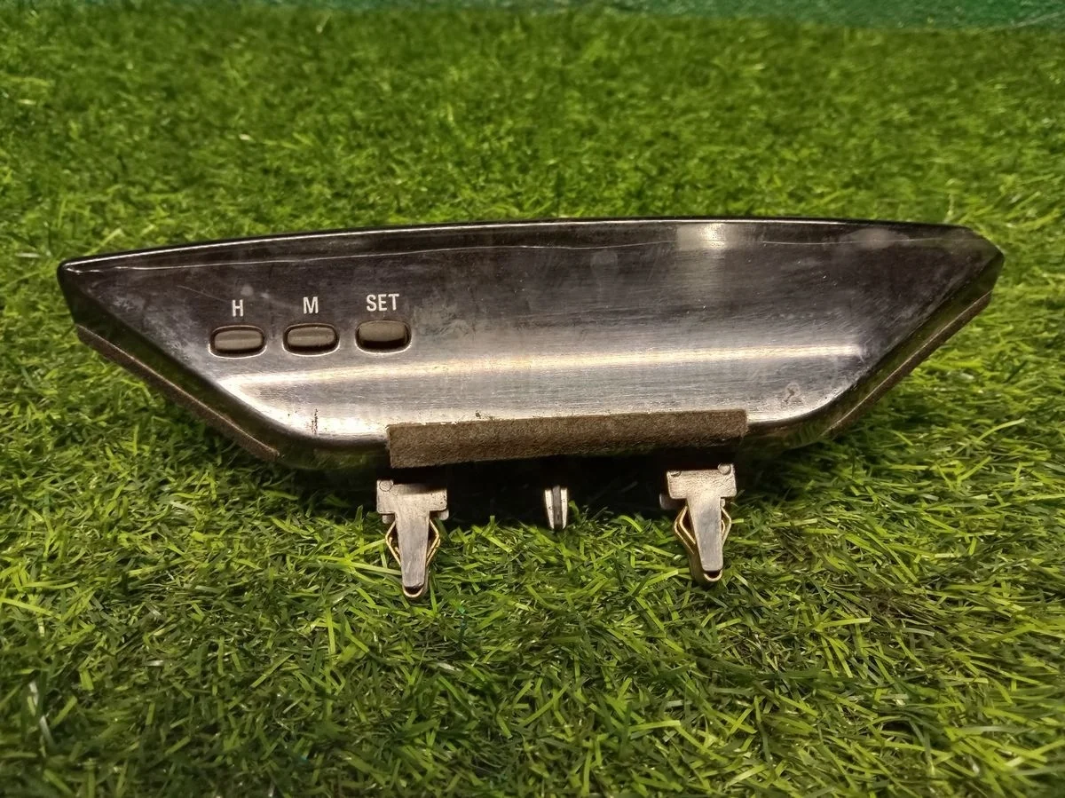 В наличии: Часы для Mitsubishi Galand 8