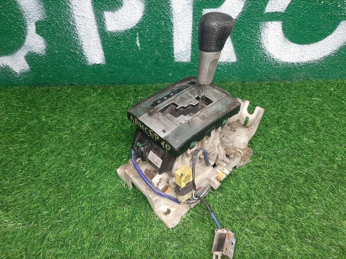 Селектор АКПП на Mitsubishi Lancer x