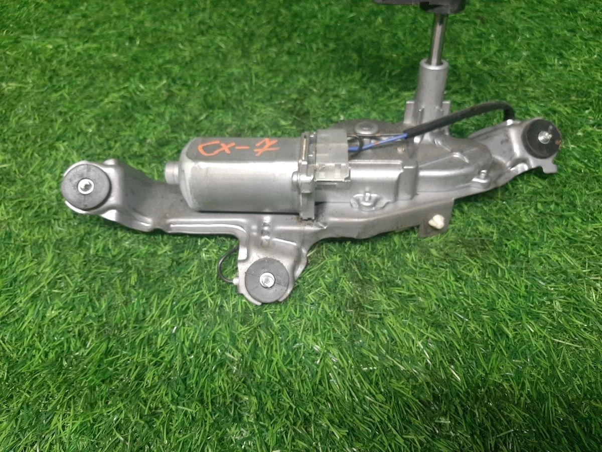 Моторчик стеклоочистителя на Mazda CX 7