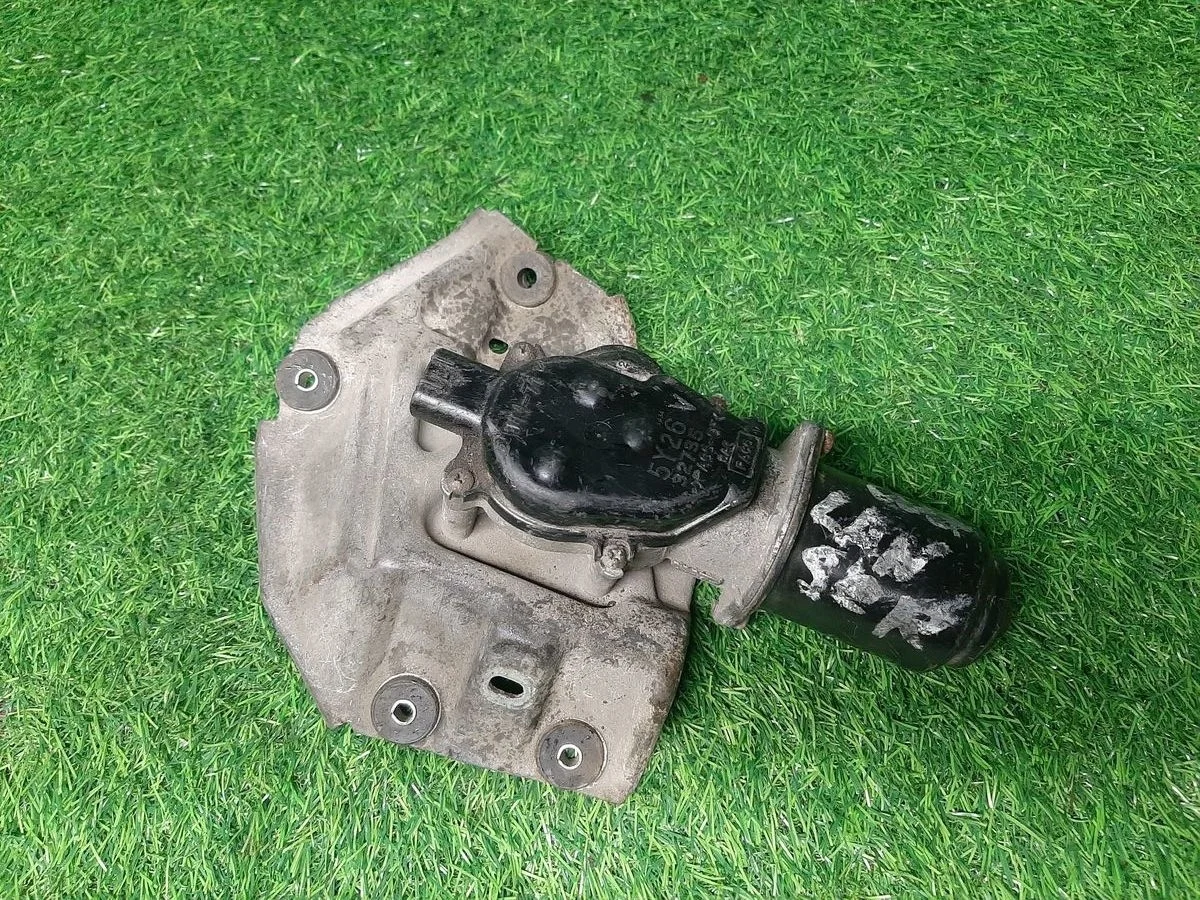 Моторчик дворников на Mitsubishi Lancer 9 .