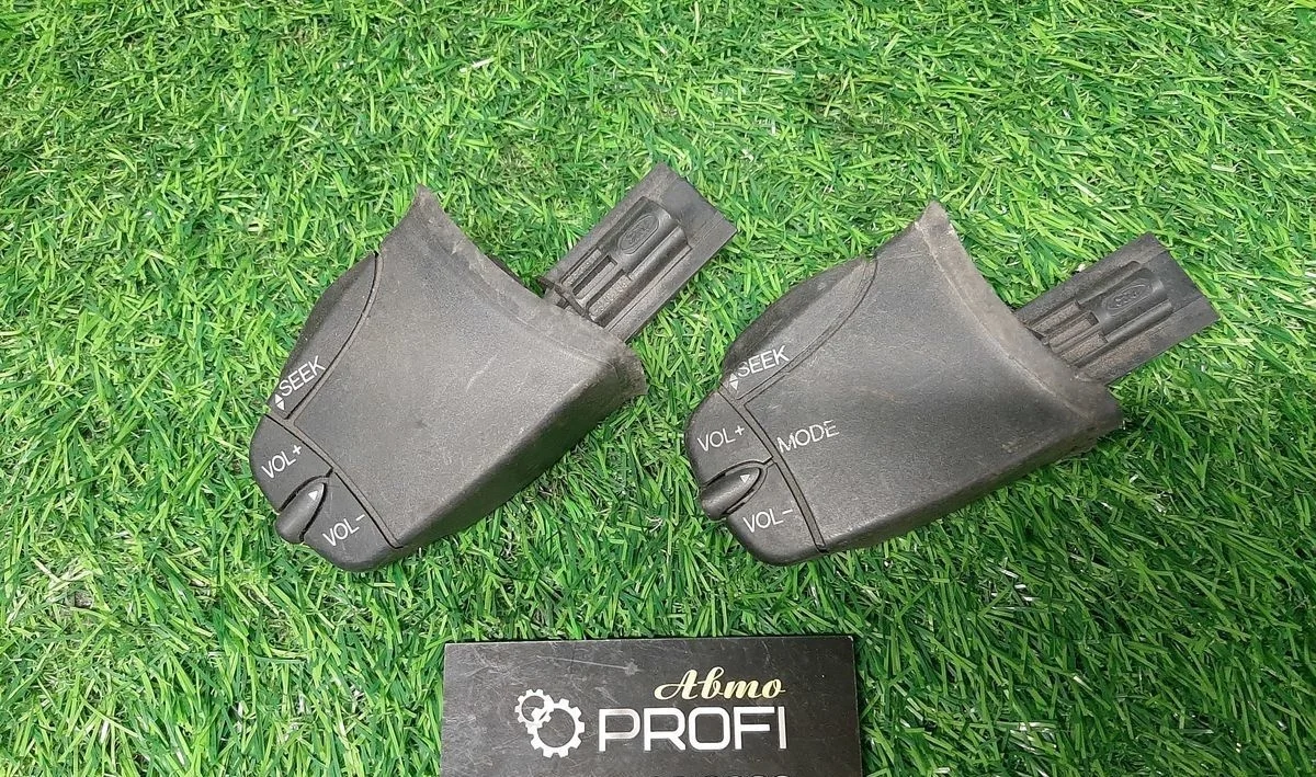 В наличии: управление магнитолой Ford Focus 1.