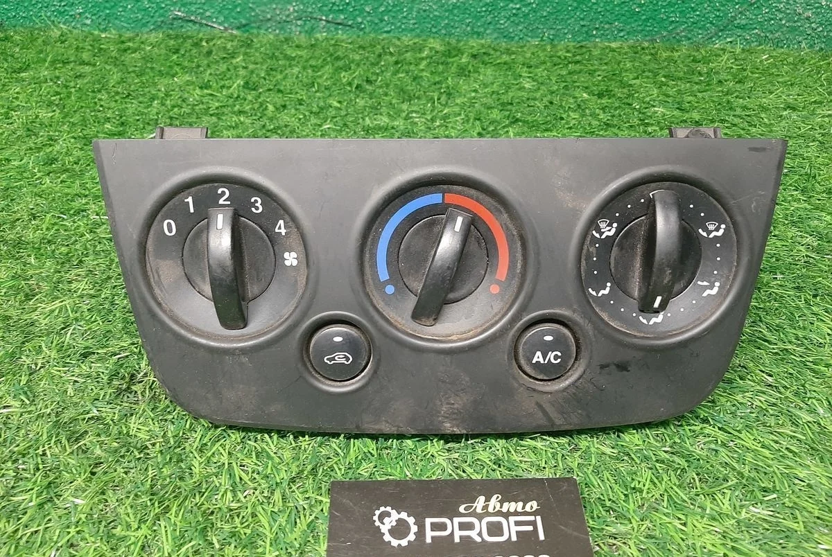 В наличии: Блок климата Ford Fusion 1.