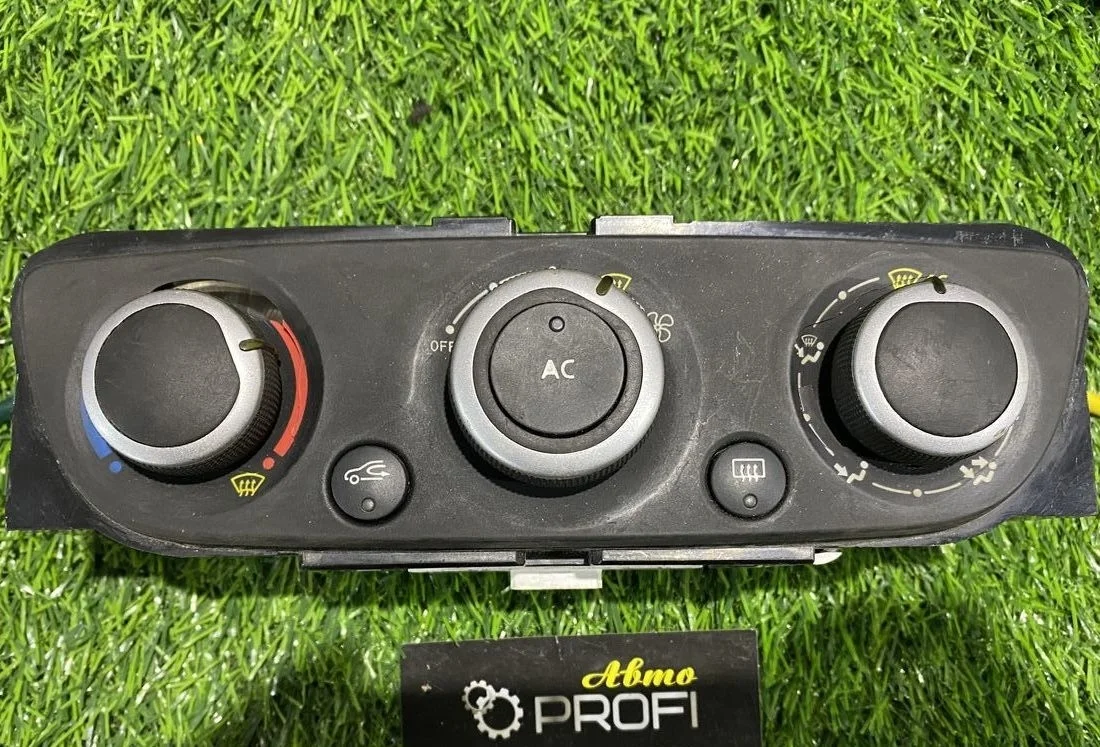 Блок управления климатом Renault Megane 3