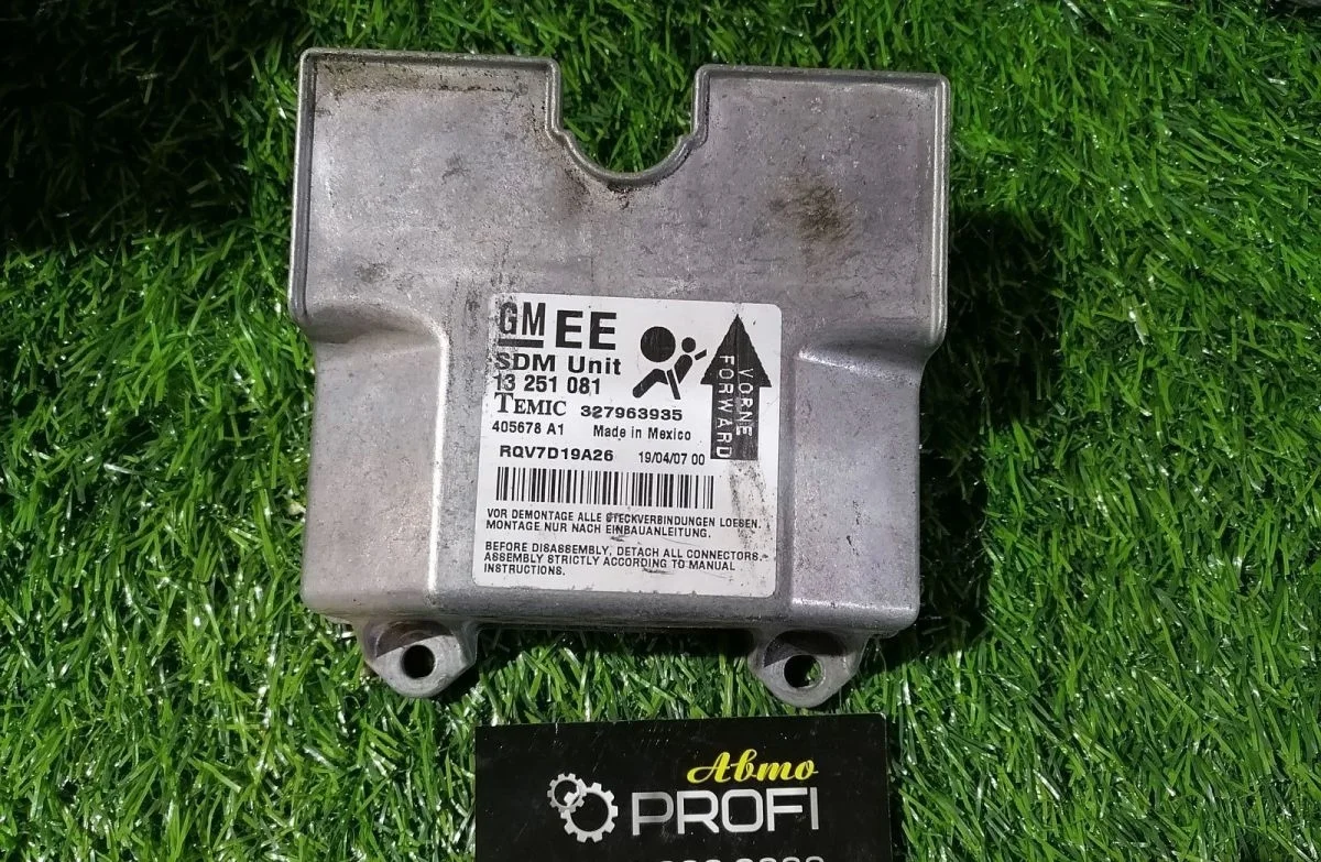 Блок управления AIR BAG Opel Astra H 13251081