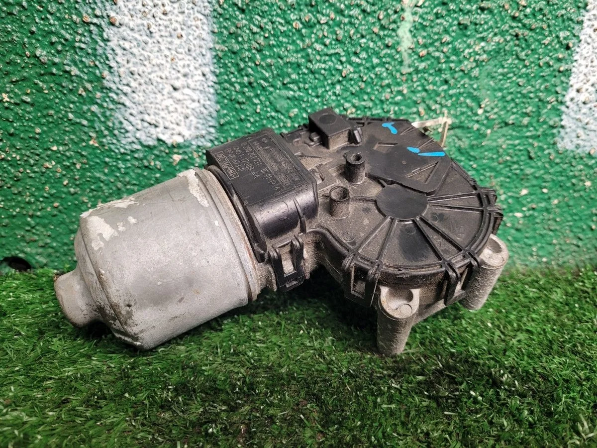 В наличии: моточик дворников Ford Focus 2.