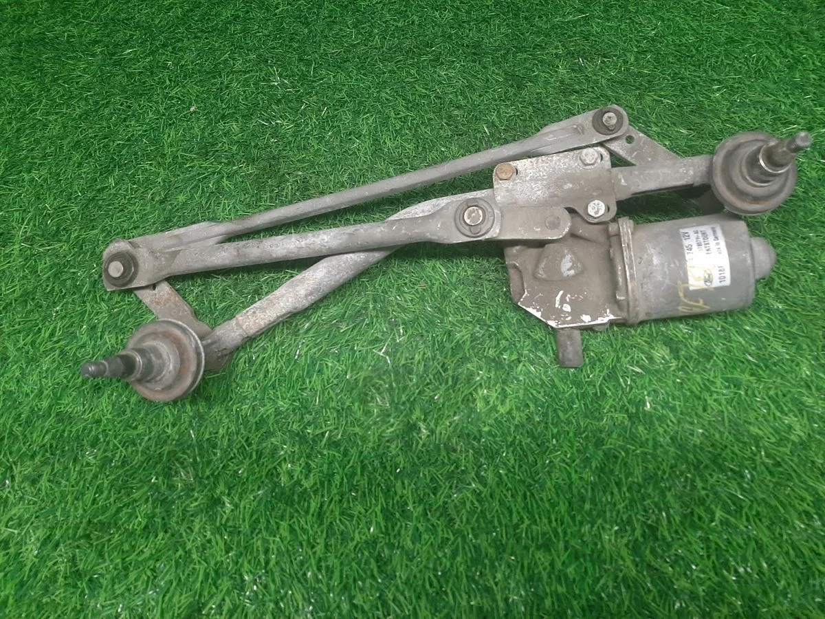 В наличии: трапеция дворников Ford Fiesta.