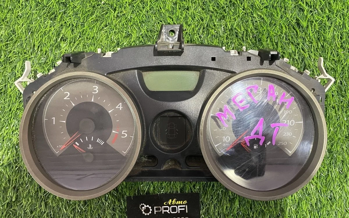 Панель приборов Renault Megane 2