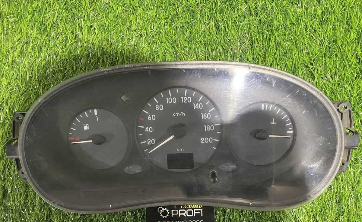 Панель приборов Renault Symbol 1