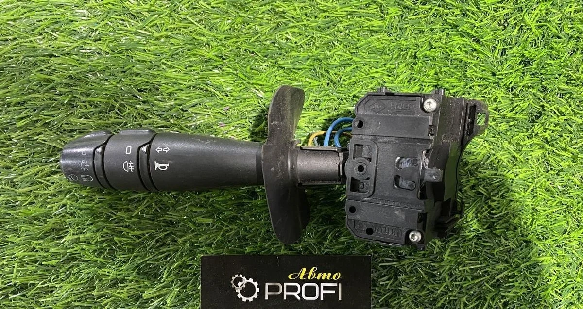 Подрулевой переключатель Renault Logan