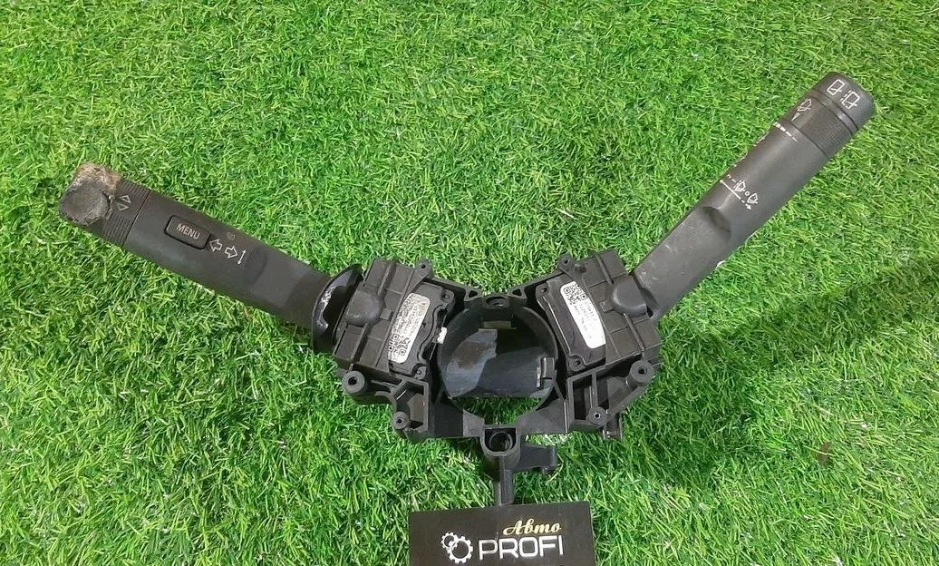 В наличии подрулевые перекл. в сборе Opel Astra J