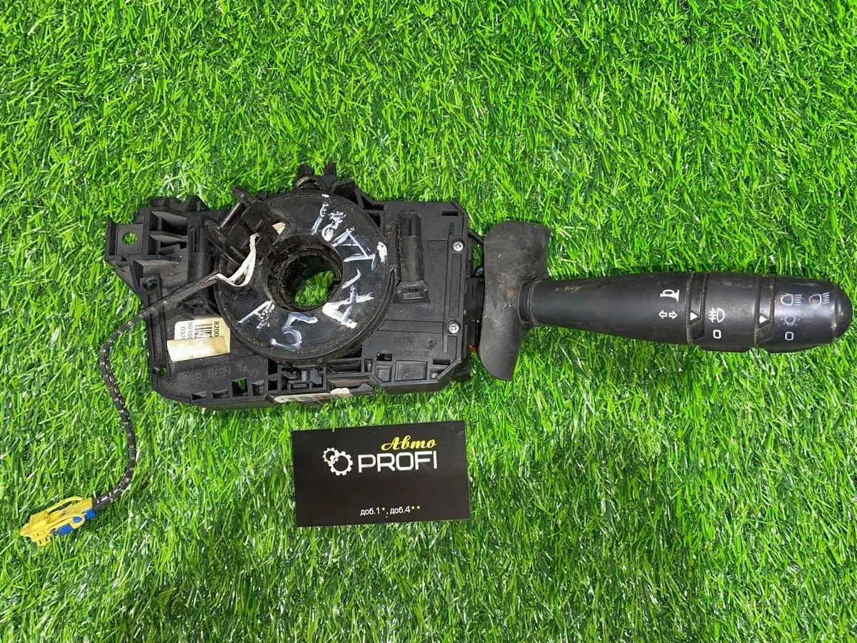 Подрулевой переключатель Renault Logan