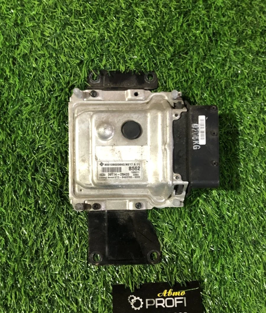 блок управления двигателем Kia Cerato