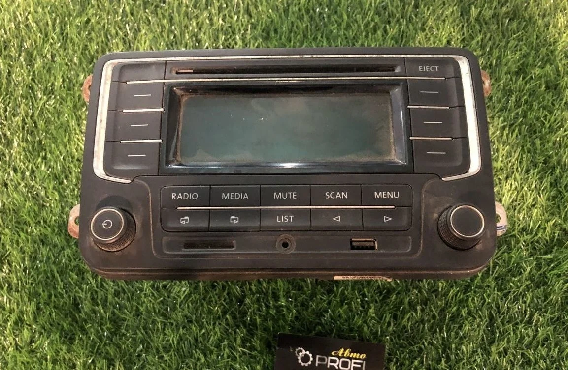 штатная магнитола VW Polo V