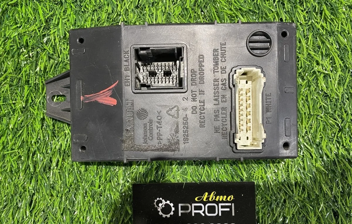 Блок комфорта Renault Sandero 1