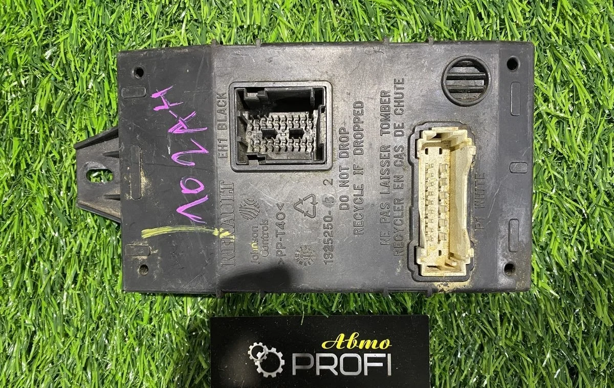 Блок комфорта Renault Sandero 1