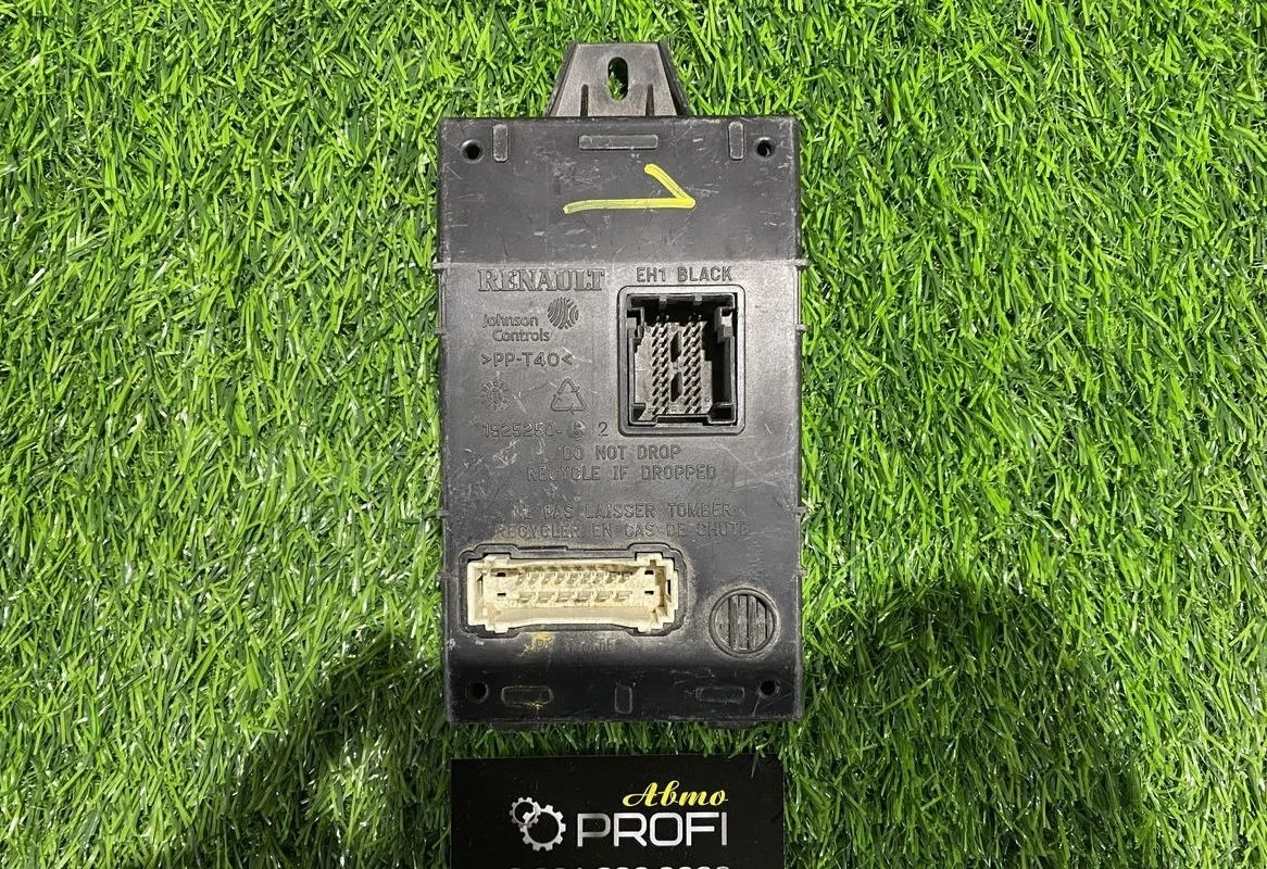 Блок комфорта Renault Sandero 1