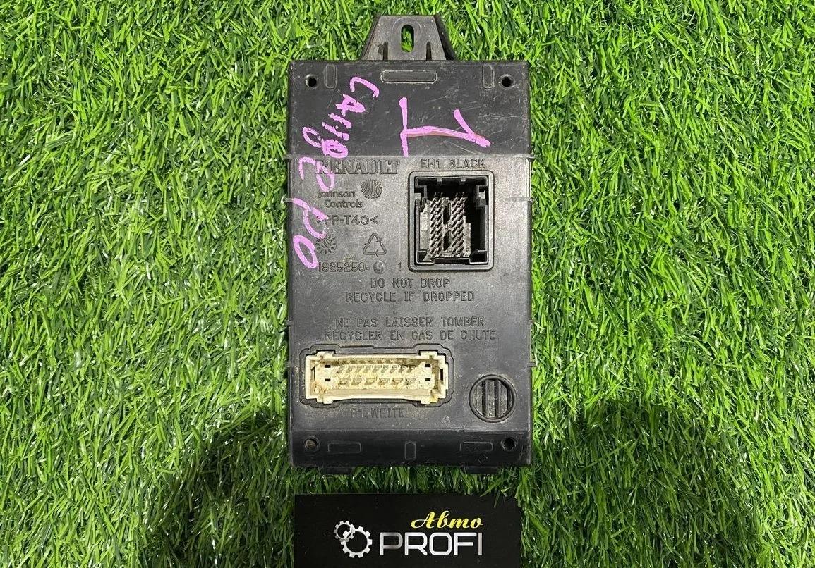 Блок комфорта Renault Sandero 1