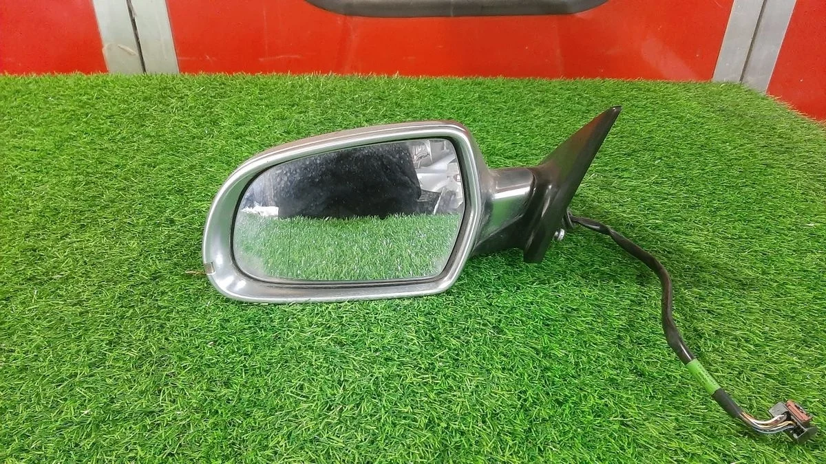 В наличии зеркало электрическое Audi A5