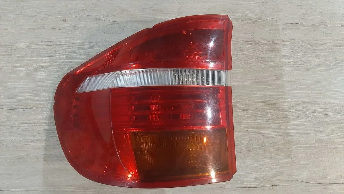 В наличии фонарь задний BMW X5 e70