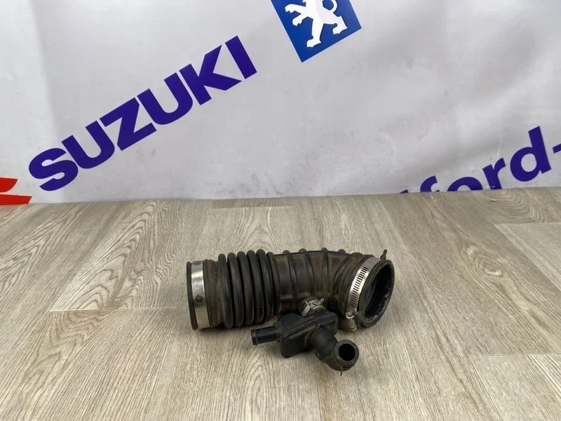 Патрубок воздушного фильтра INFINITI FX35 2013