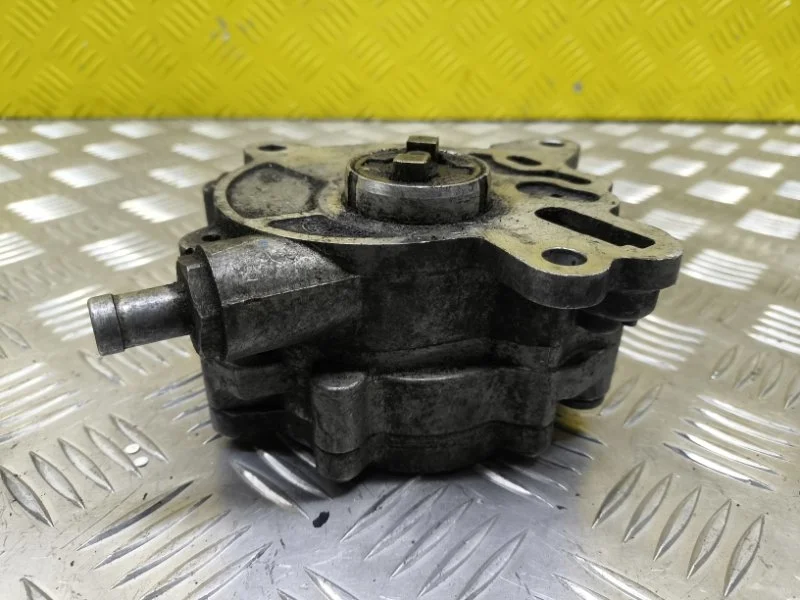 Насос вакуумный Volkswagen Touran I (2003-2015) 2009 03G145209C