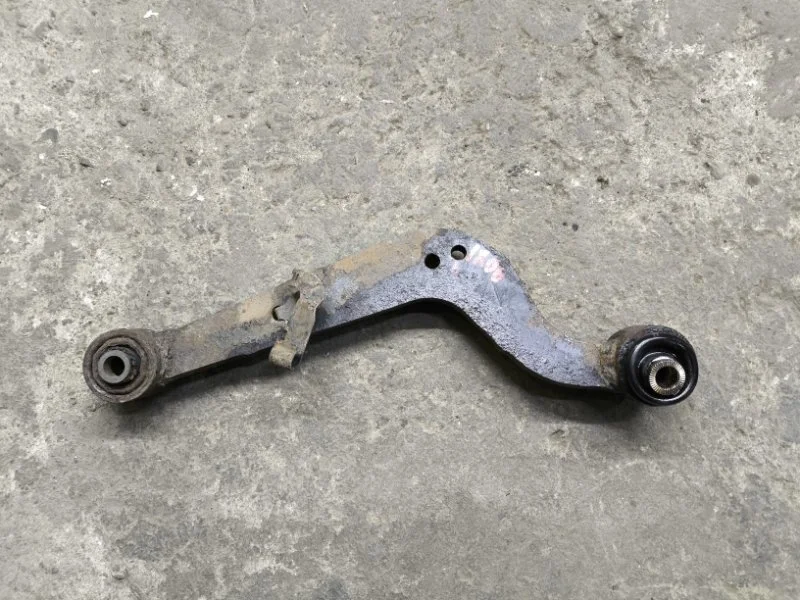 Рычаг задний нижний левый Toyota Rav 4 (Ca40) (2012-2019) 2013 4879042020 2.0 D 1ADFTV