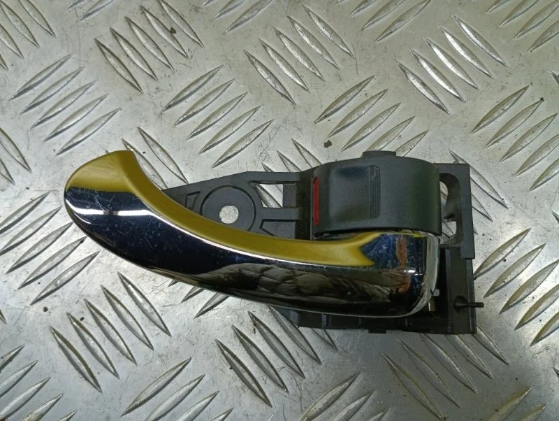 Ручка двери внутренняя передняя правая Toyota Rav 4 (Xa30) (2005-2014) 2011 6920533090B0