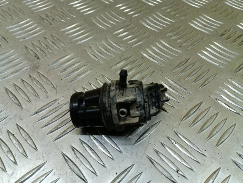 Насос (моторчик) омывателя стекла Toyota Land Cruiser Prado 150 (2009-2023) 2020 8533071010 ВНЕДОРОЖНИК 4.0 I 1GRFE