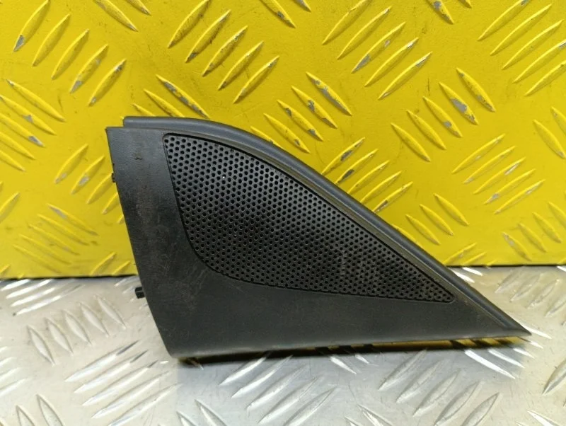 Крышка зеркала внутренняя правая Mitsubishi L200 (2006-2015) 2007 MN136566XA ПИКАП 2.5 D 4D56