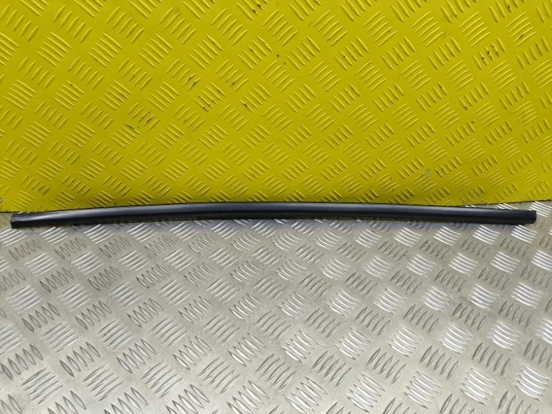 Молдинг двери передней правой Mitsubishi Pajero Sport Ii (2008-2017) 2008 MN117612 ВНЕДОРОЖНИК 3.2 D 4M41