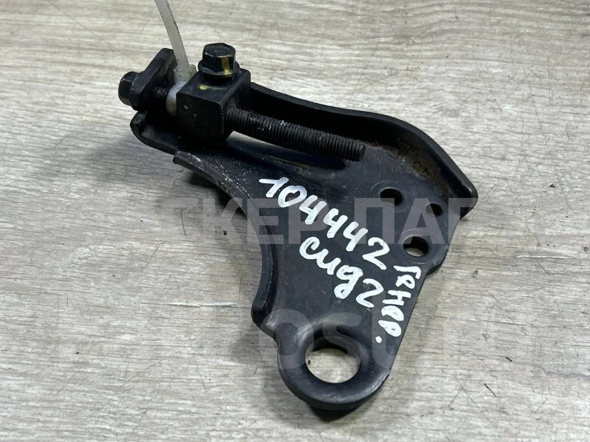 Кронштейн генератора Киа Сид 2  JD