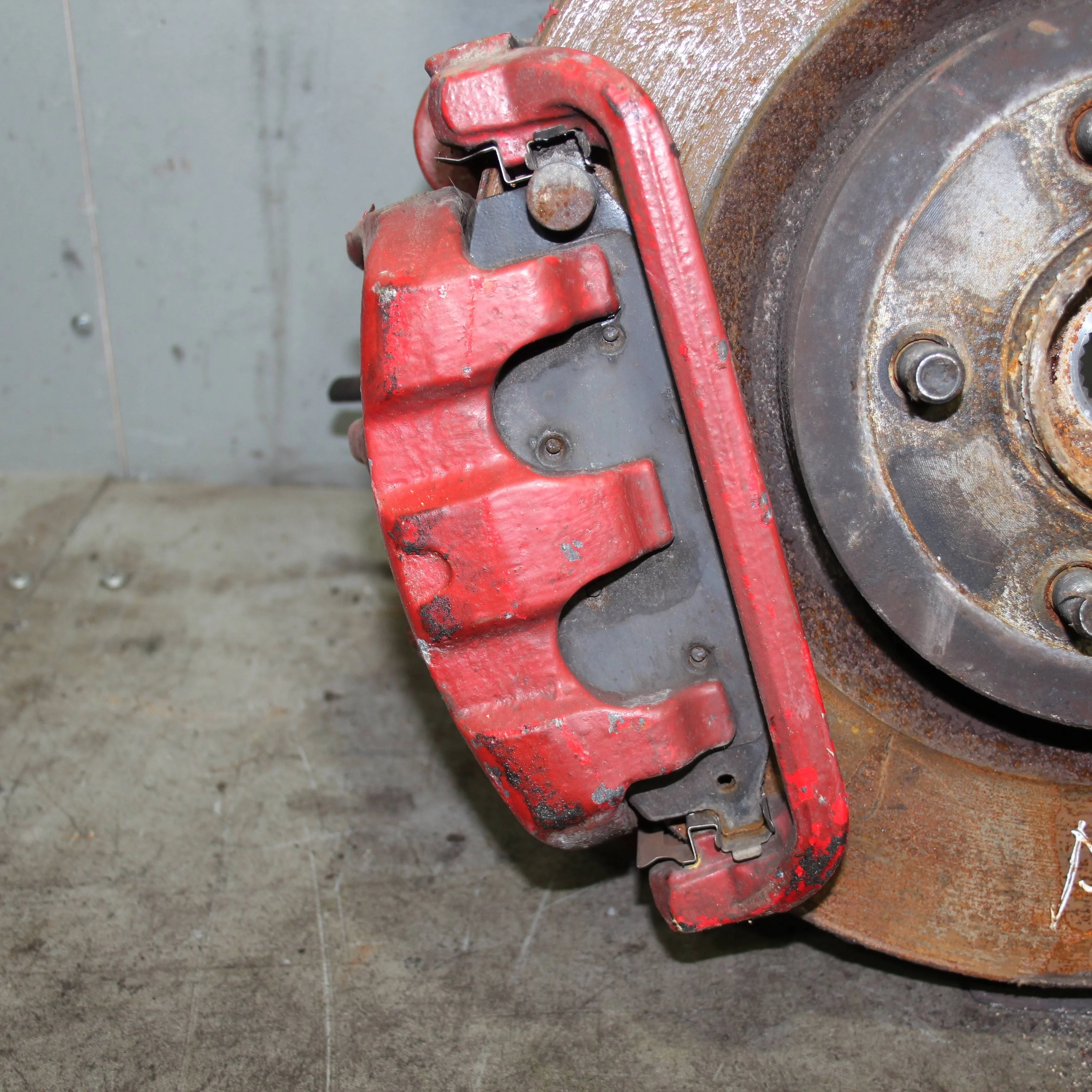 Суппорт передний правый LAND ROVER Range Rover Sp