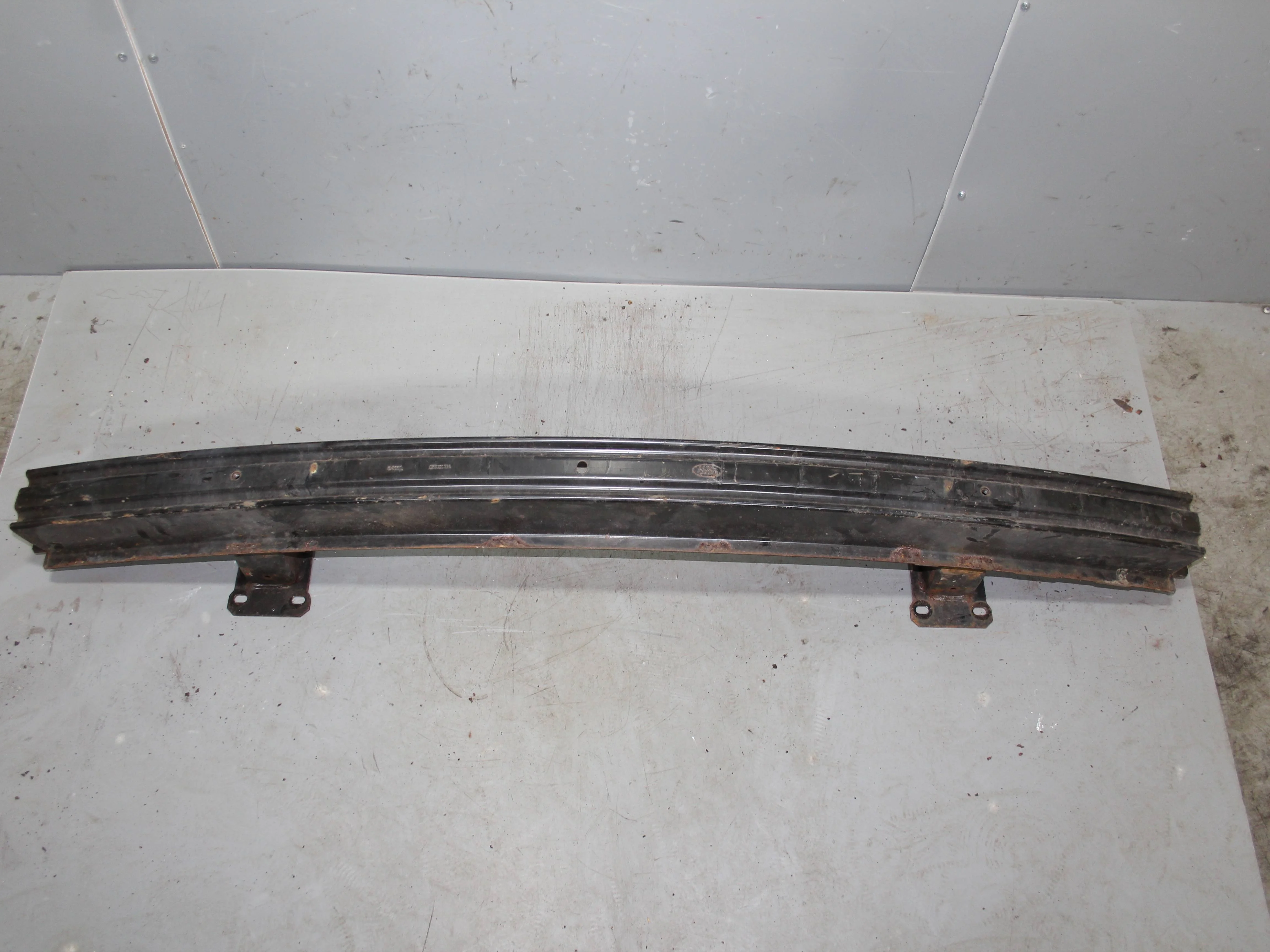 Усилитель переднего бампера LAND ROVER Range Rove