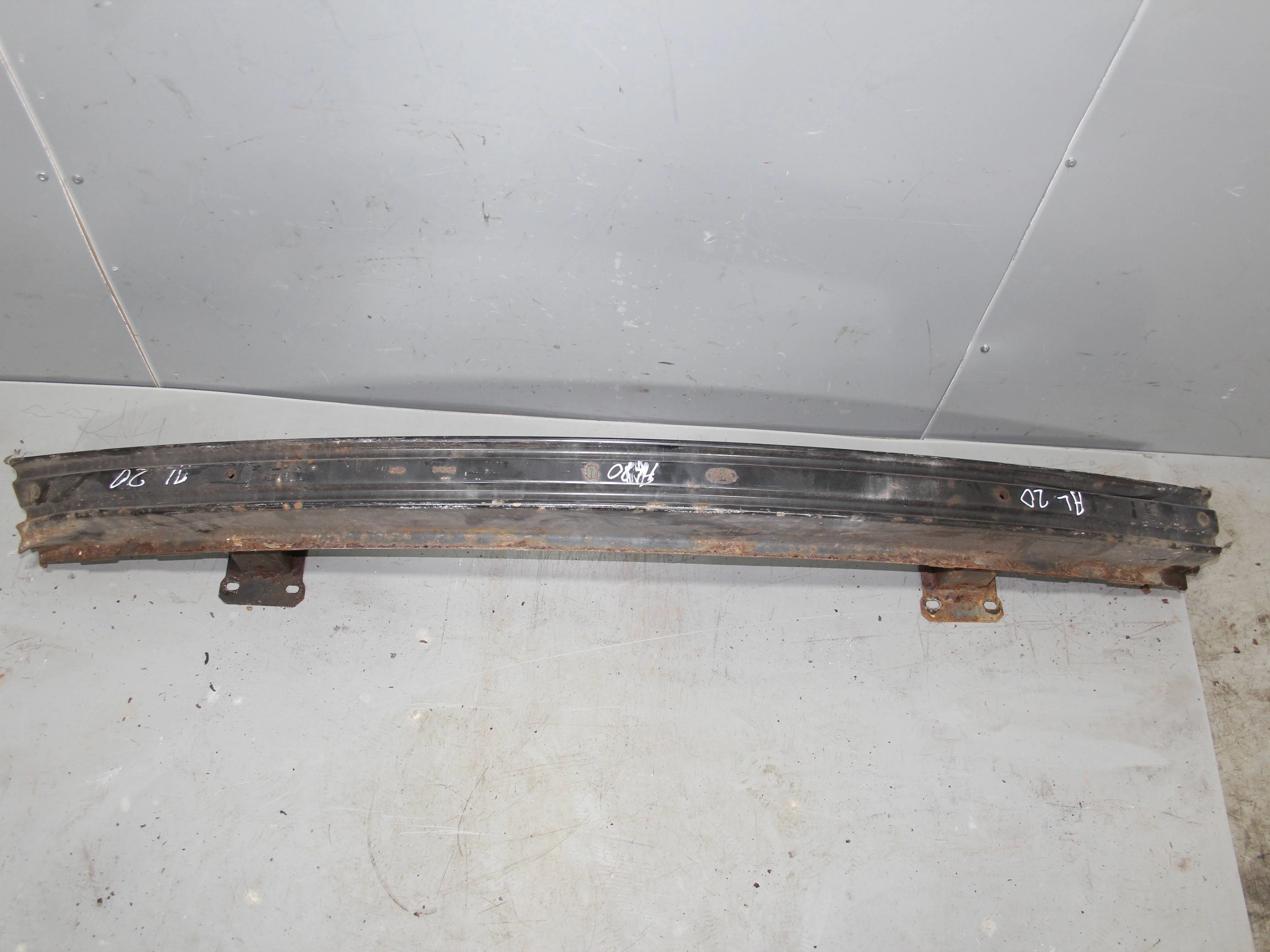 Усилитель переднего бампера LAND ROVER Range Rove