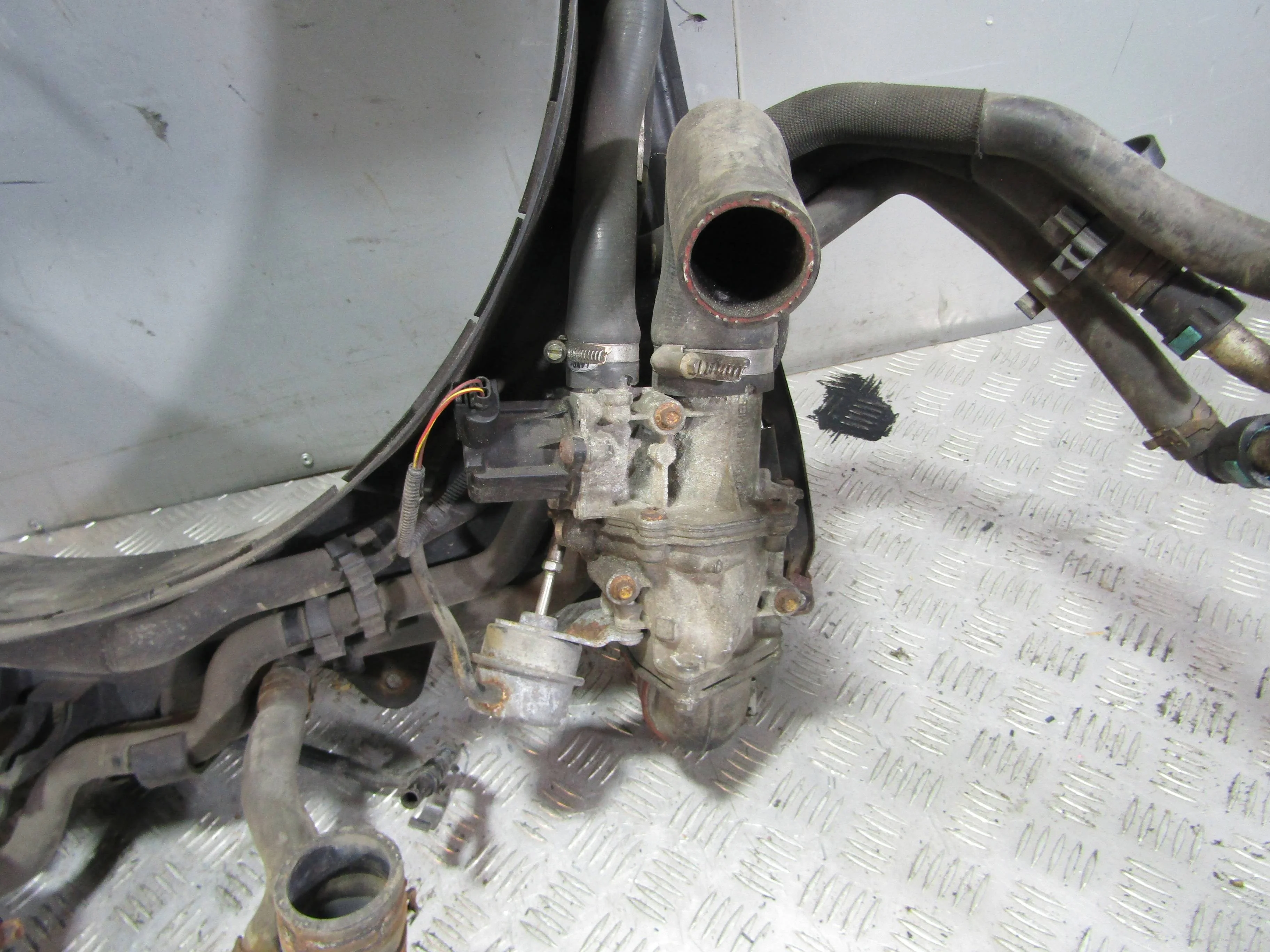 Термостат LAND ROVER Range Rover Sport I (2005—20