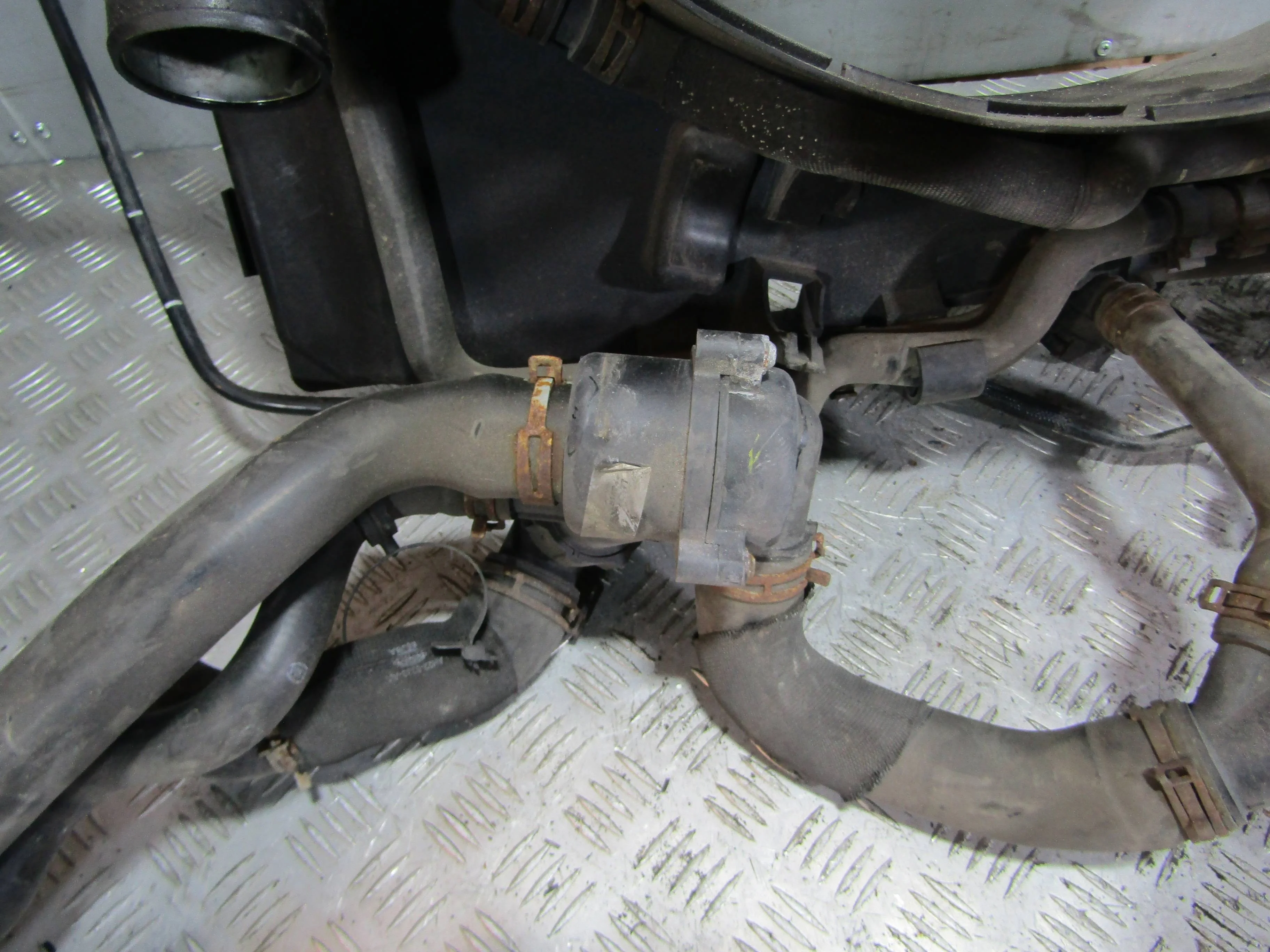 Термостат LAND ROVER Range Rover Sport I (2005—20