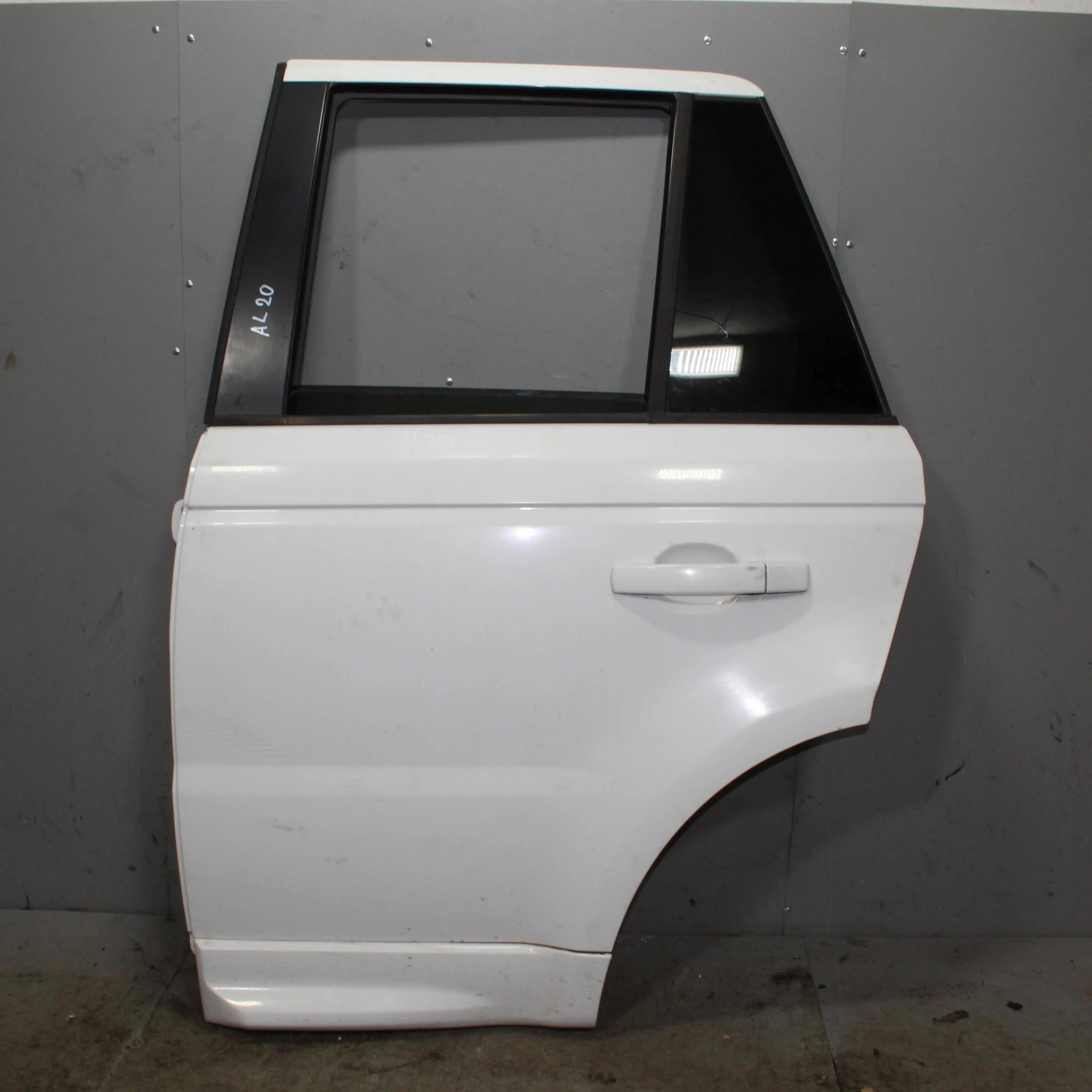 Дверь задняя левая LAND ROVER Range Rover Sport I