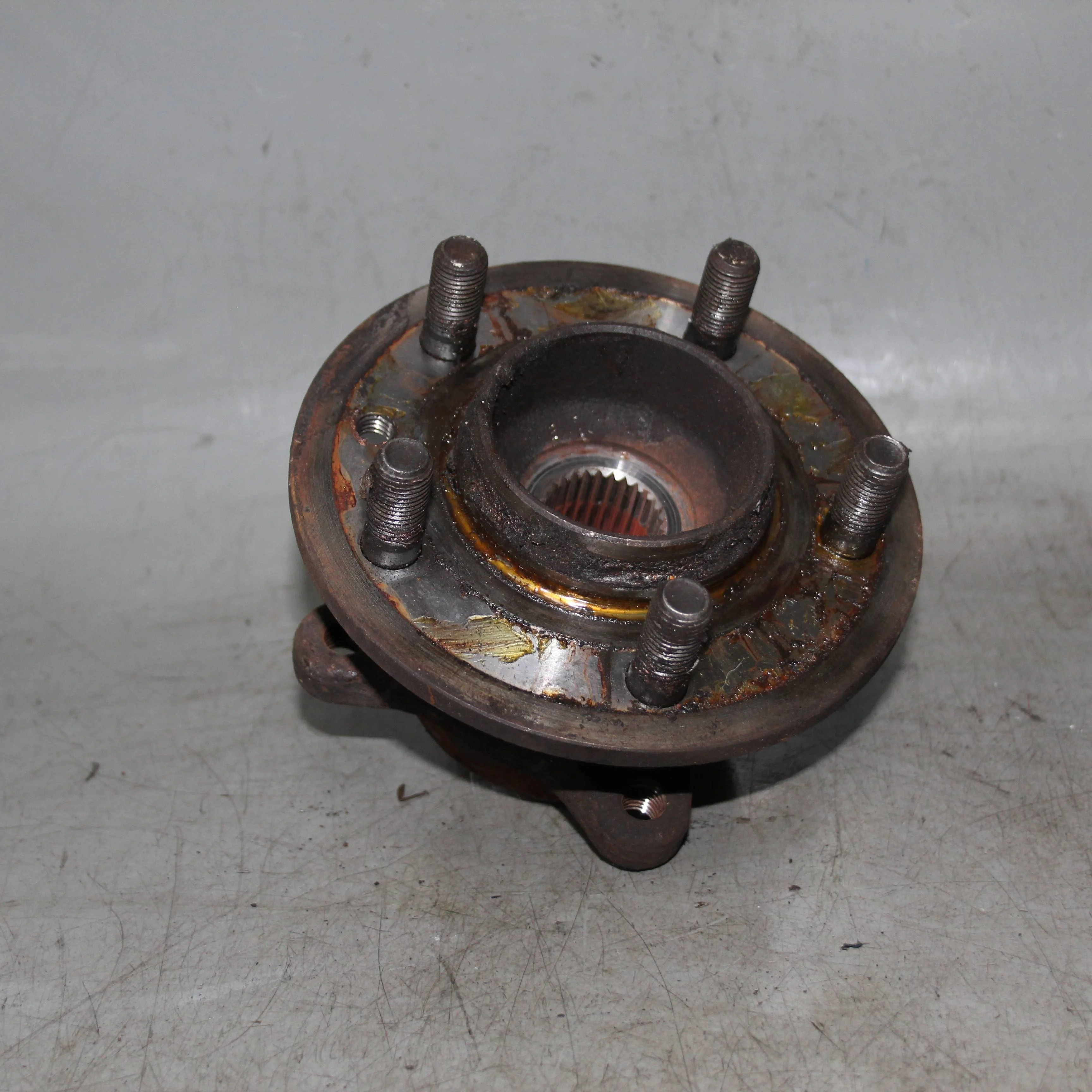 Ступица передняя LAND ROVER Range Rover Sport I р