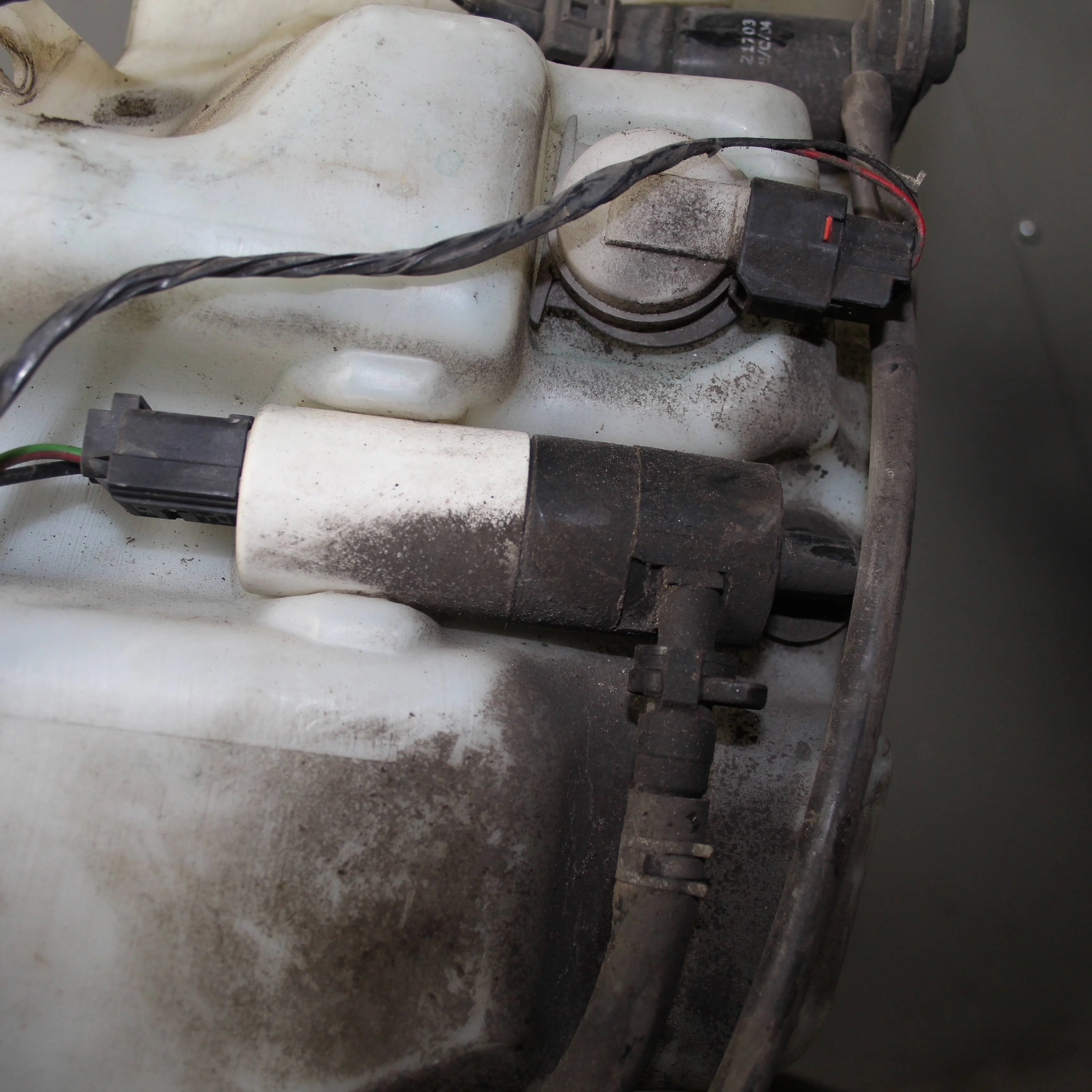 Насос омывателя фар LAND ROVER Range Rover Sport