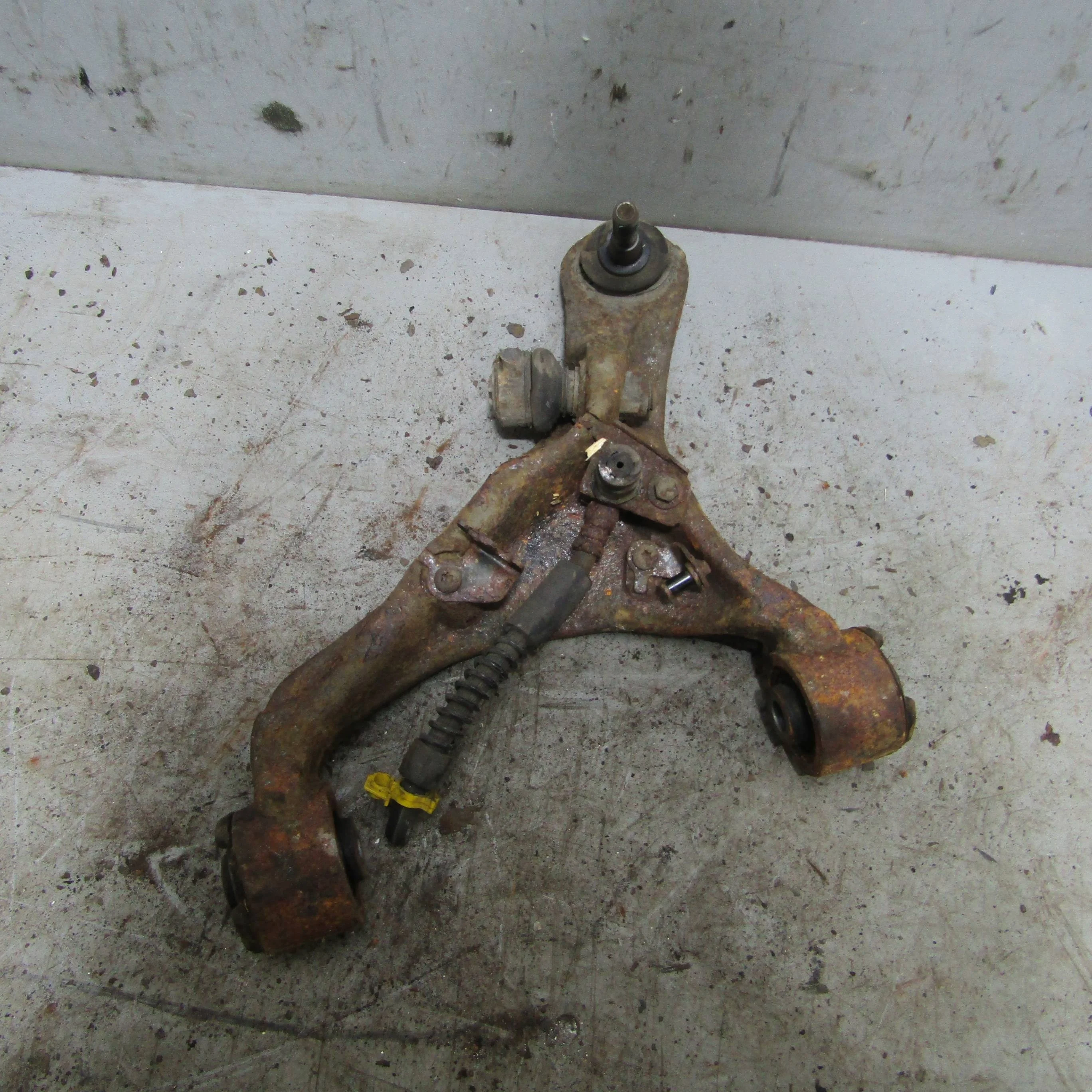 Рычаг передний верхний правый LAND ROVER Range Ro