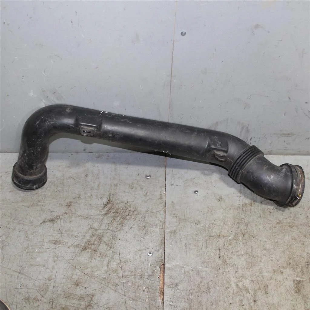 Патрубок воздушного фильтра LAND ROVER Range Rove